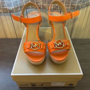 Michael Kors Rory Wedge in Apricot